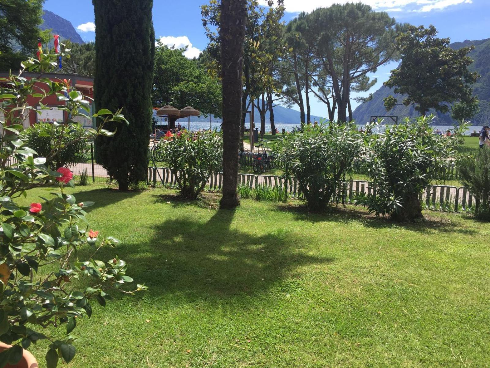 Terrazza Sul Lago Riva del Garda Exterior foto